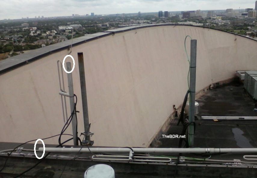 DB224 Antenna In A Window Storm
